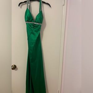 Green Color prom dress. Size Small